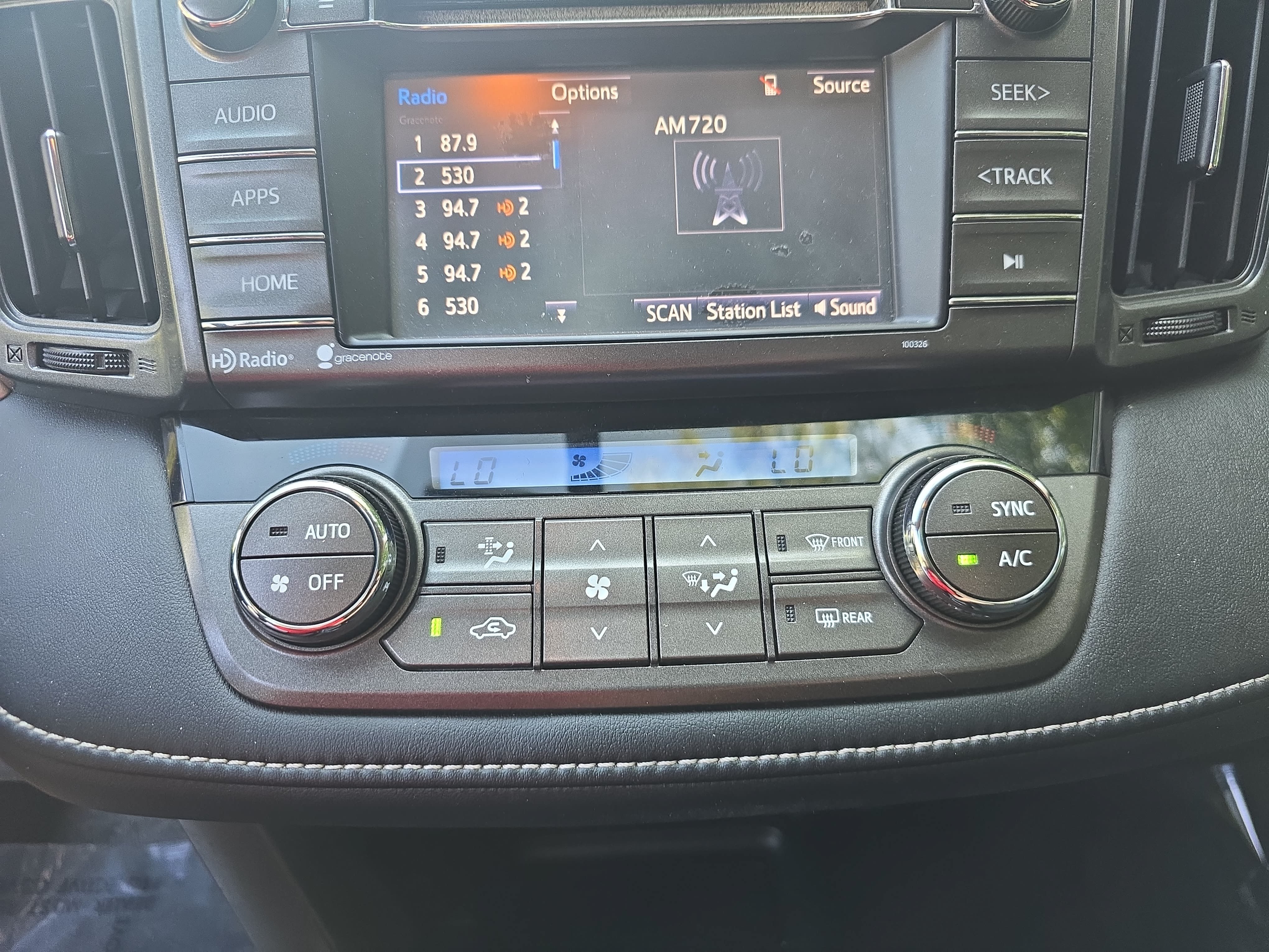 Used 2015 Toyota RAV4 XLE FWD image 21