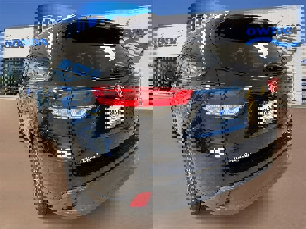 Used 2019 Toyota Highlander XLE image 6