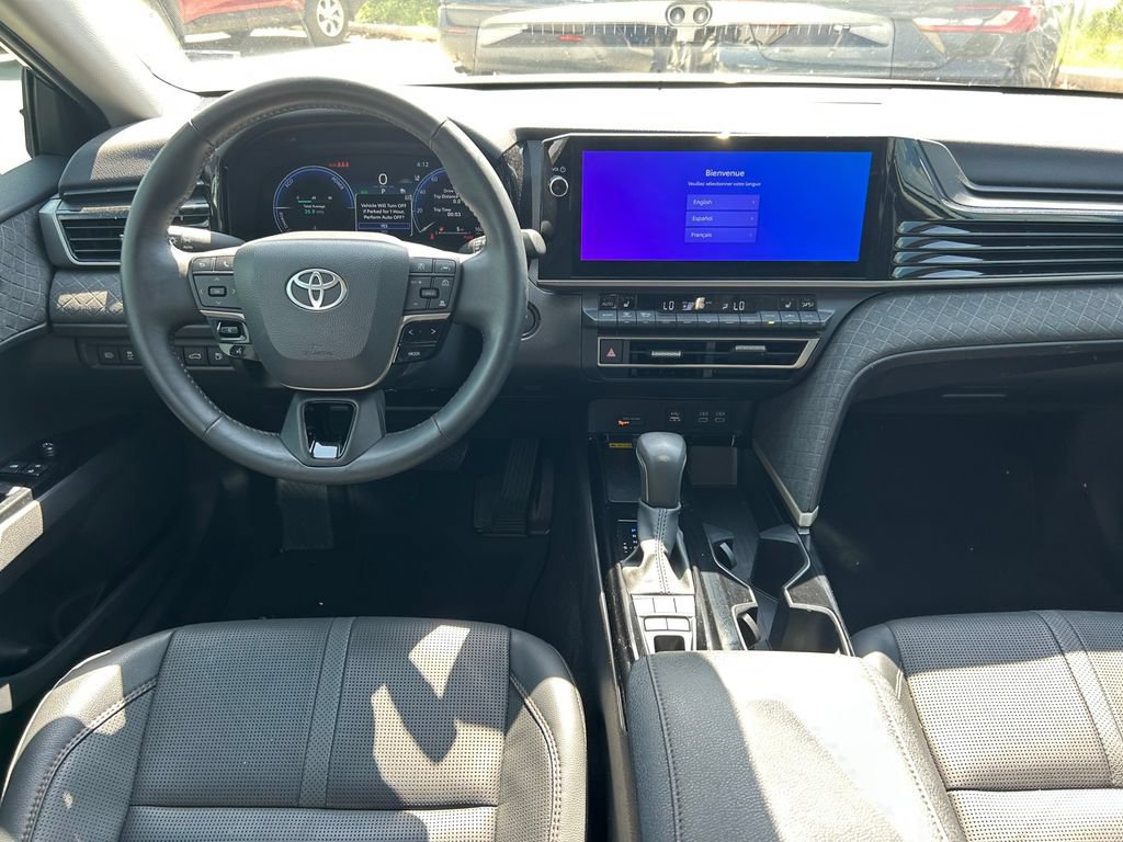 Used 2025 Toyota Camry XLE FWD image 16