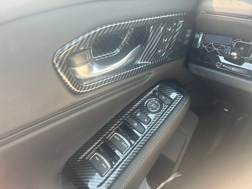 Used 2025 Honda Accord Touring image 6