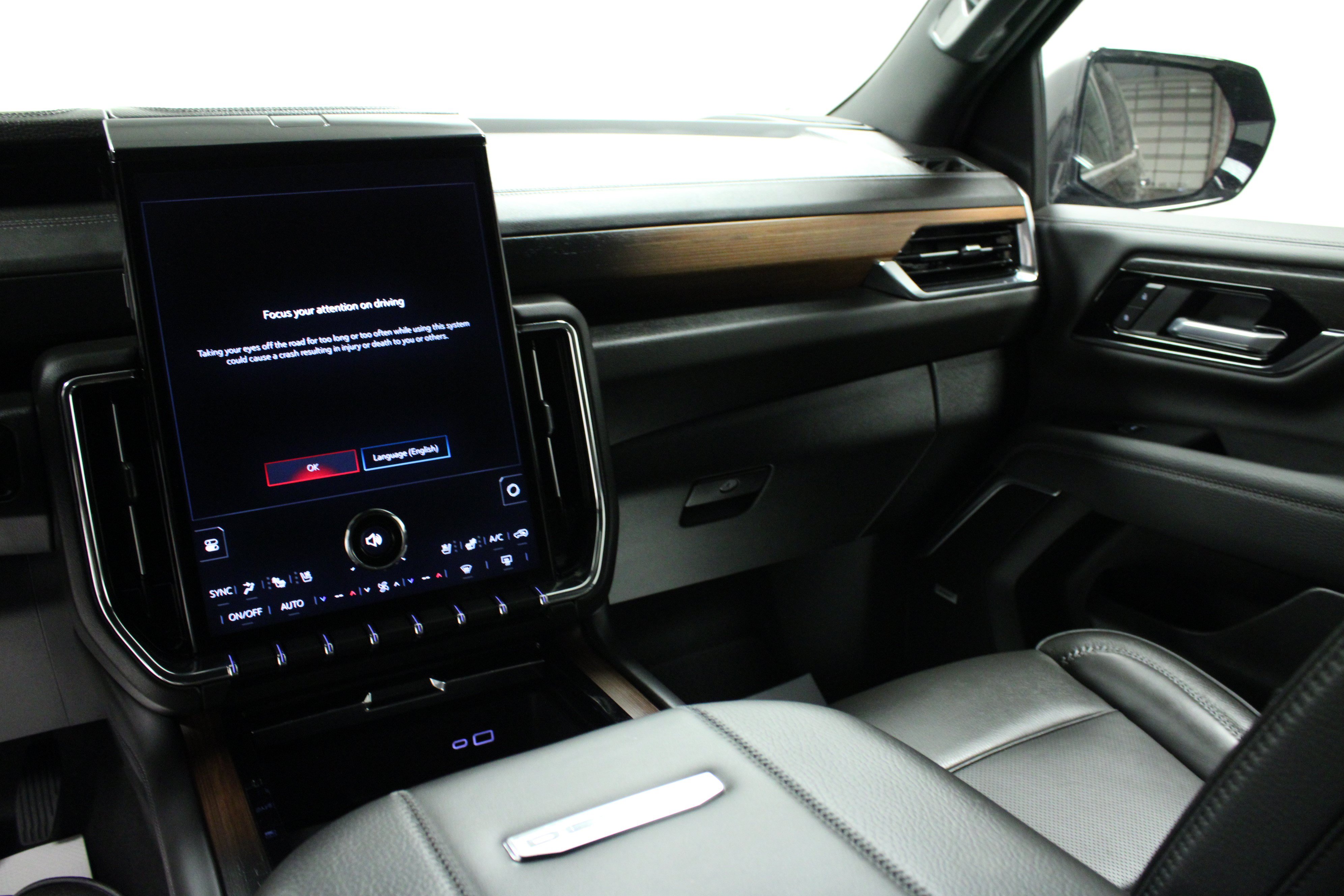 Used 2026 GMC Yukon Denali AWD/4WD image 20