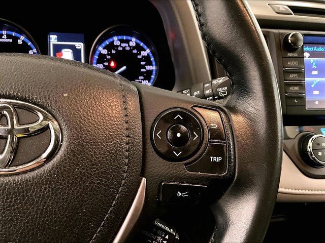 Used 2018 Toyota RAV4 XLE AWD/4WD image 18