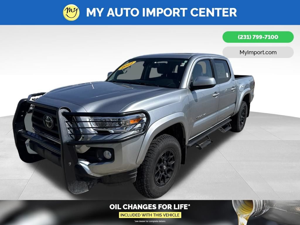 Used 2022 Toyota Tacoma SR5 AWD/4WD image 3