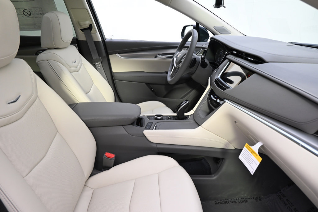 New 2026 Cadillac XT5 Premium Luxury w/ Driver Assist Package AWD/4WD image 16
