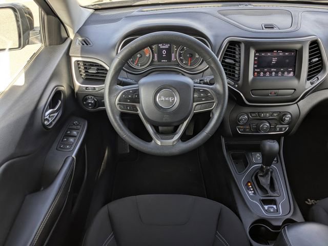 Used 2019 Jeep Cherokee Latitude w/ Popular Appearance Group FWD image 18