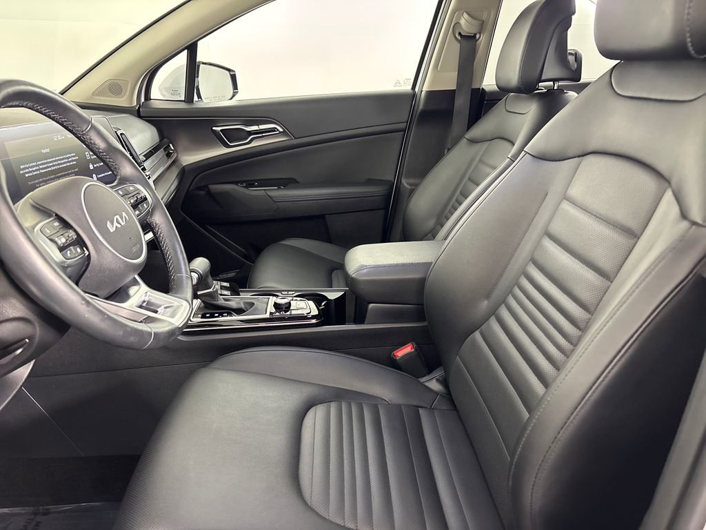 Certified 2025 Kia Sportage SX image 8