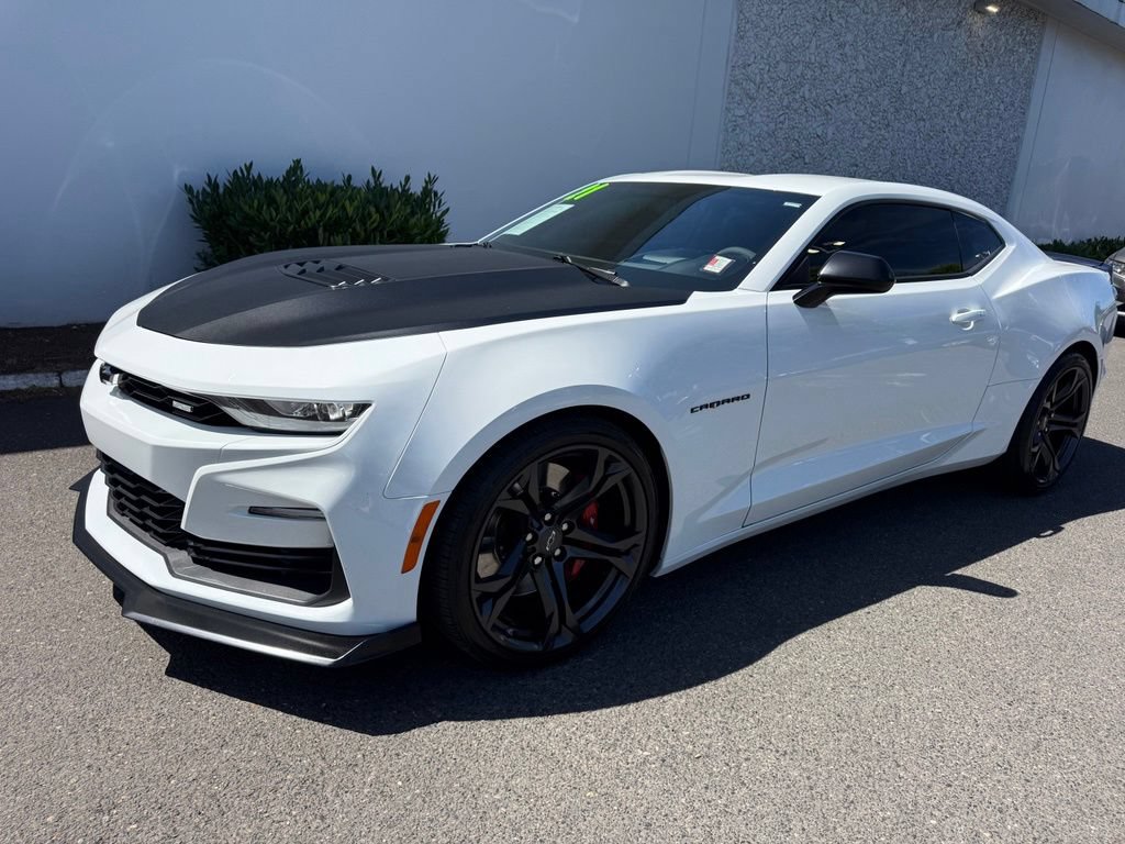 Used 2021 Chevrolet Camaro SS RWD image 4