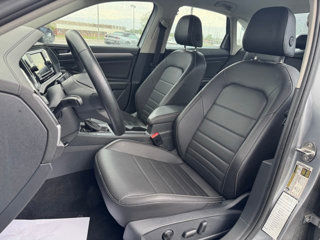 Used 2024 Volkswagen Jetta SE FWD image 18