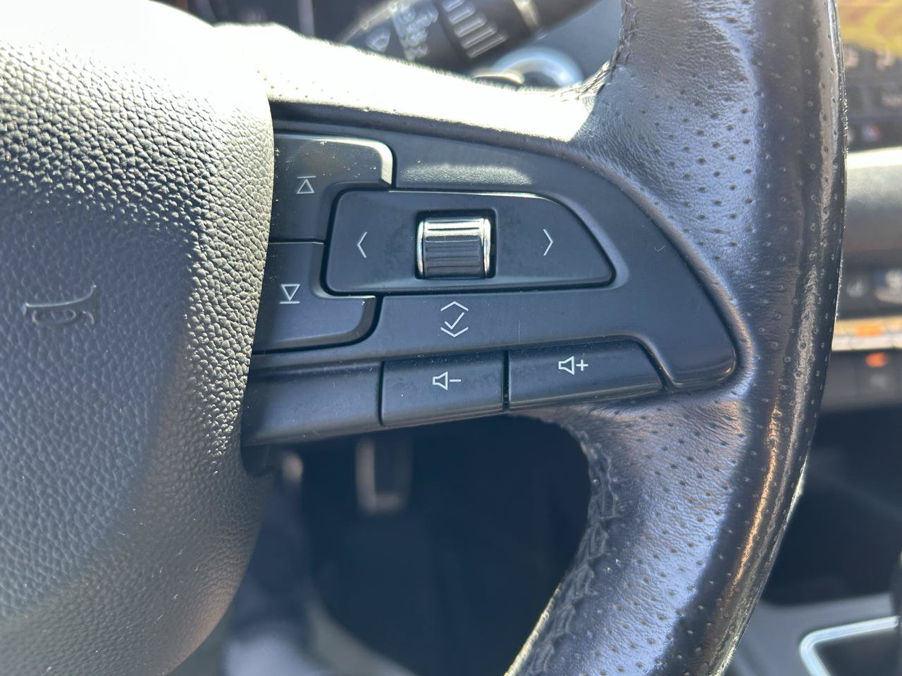 Used 2019 Cadillac XT4 Sport AWD/4WD image 20