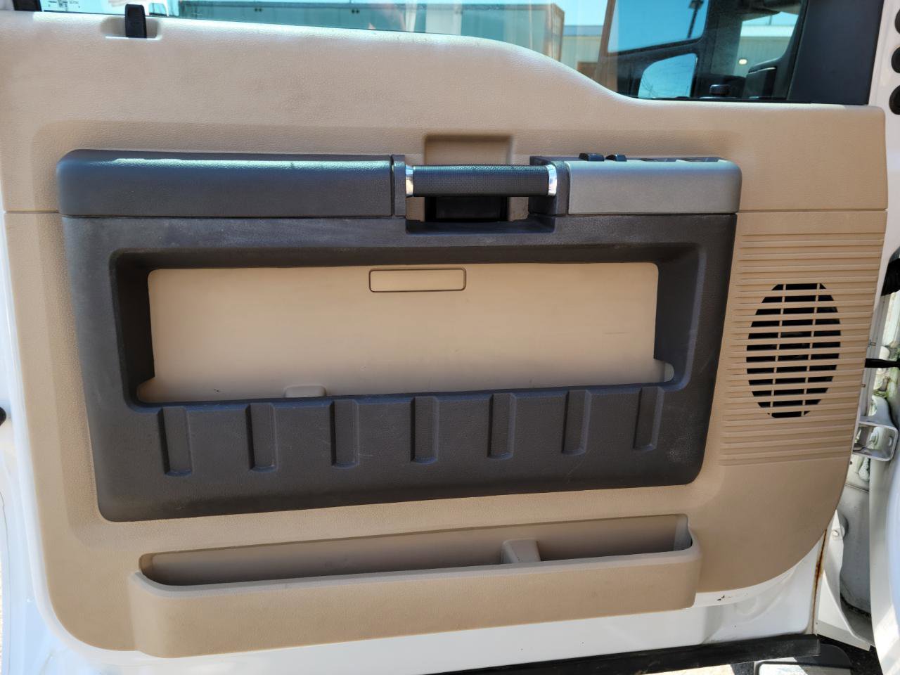 Used 2015 Ford F350 Lariat w/ Lariat Ultimate Package image 8