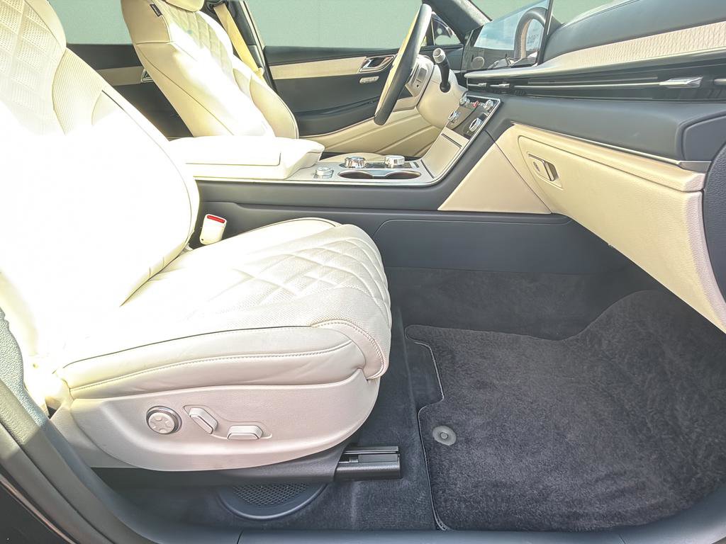 Certified 2025 Genesis GV80 3.5T Prestige AWD/4WD image 39