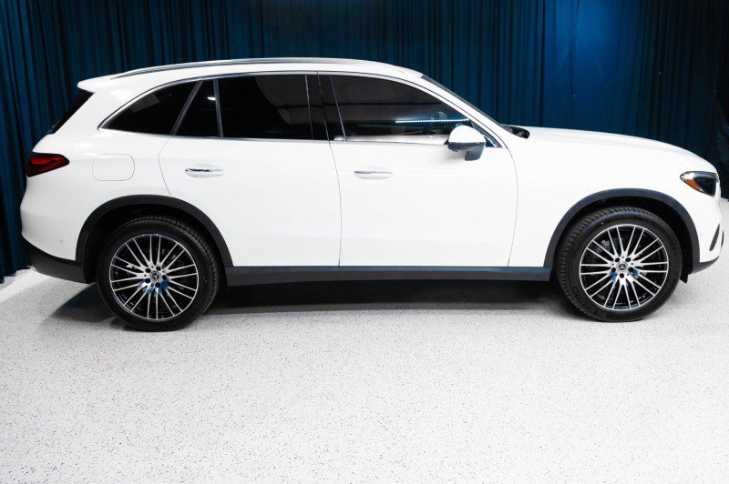 New 2026 Mercedes-Benz GLC 300 image 3