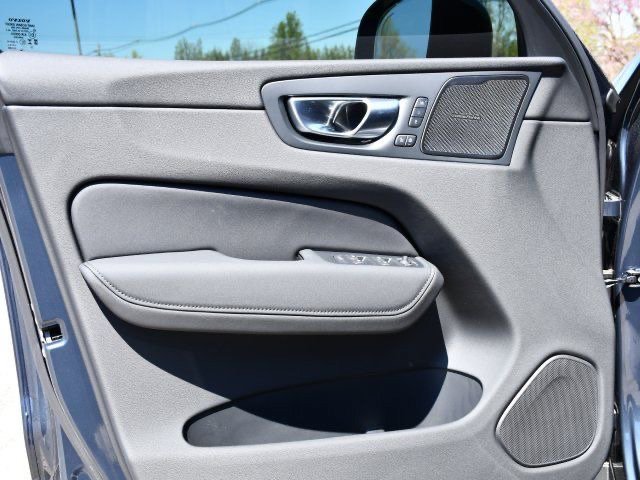 New 2026 Volvo XC60 B5 Ultra w/ Protection Package Premier AWD/4WD image 10
