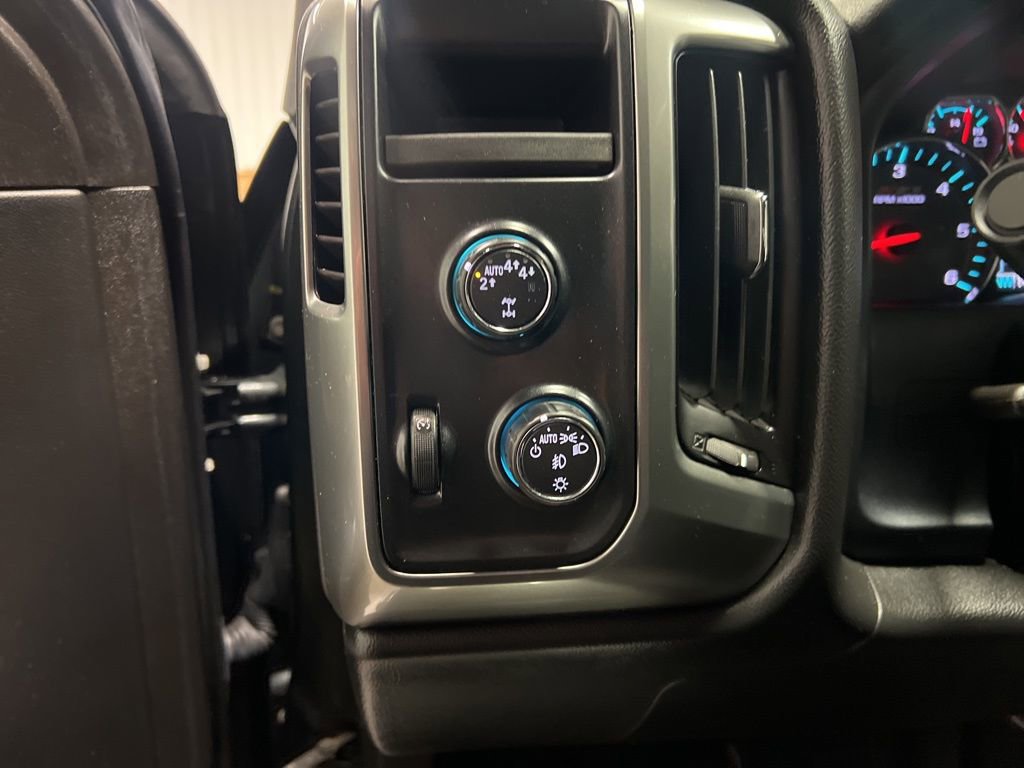 Used 2017 Chevrolet Silverado 1500 LT w/ All Star Edition image 18