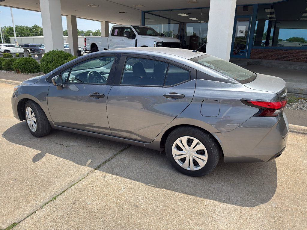 Used 2024 Nissan Versa S FWD image 8