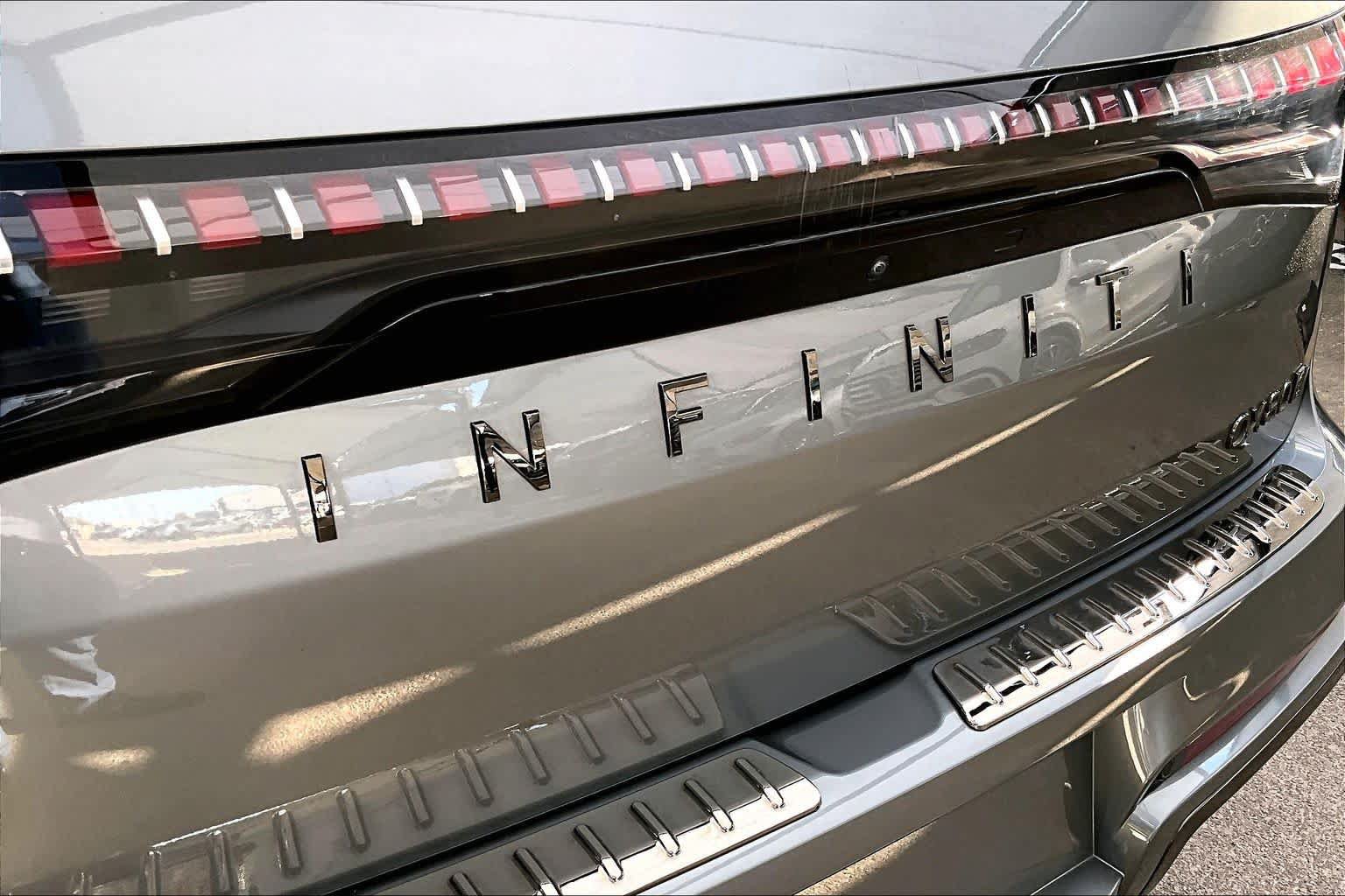 Used 2025 INFINITI QX80 Autograph w/ Autograph Exterior Package AWD/4WD image 30