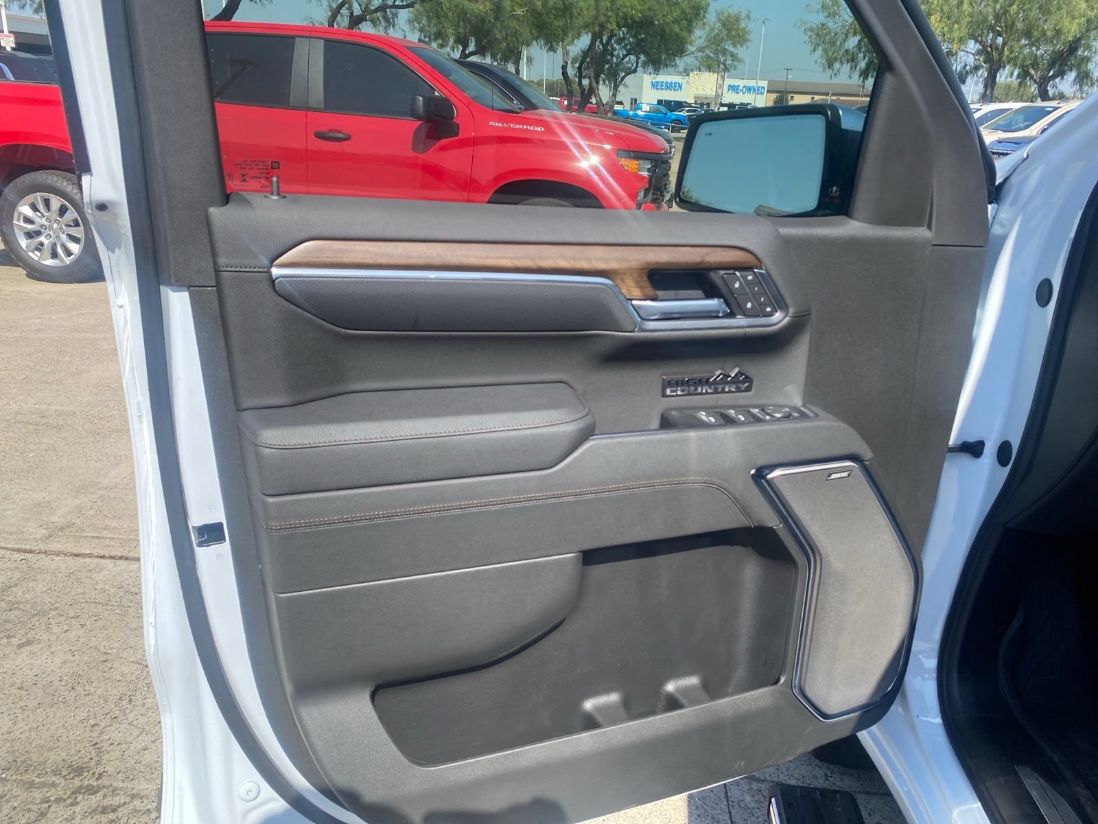 New 2026 Chevrolet Silverado 1500 High Country w/ High Country Premium Package AWD/4WD image 16