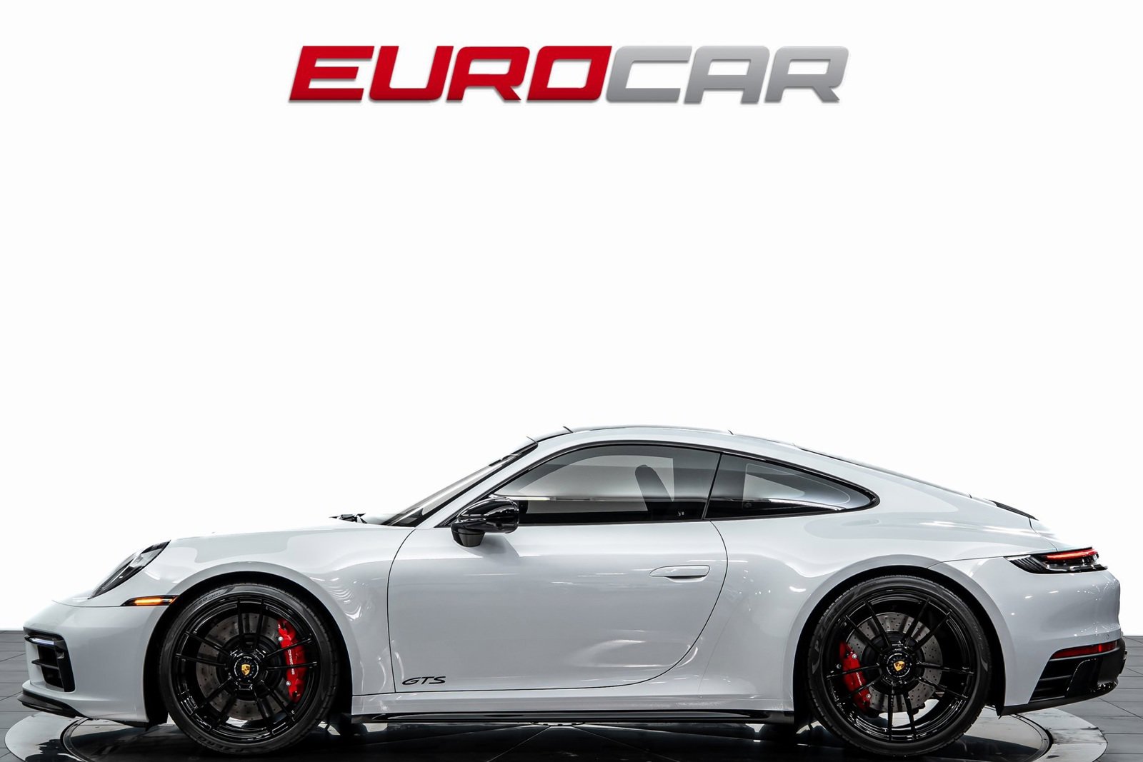 Used 2024 Porsche 911 Carrera GTS w/ Premium Package image 2
