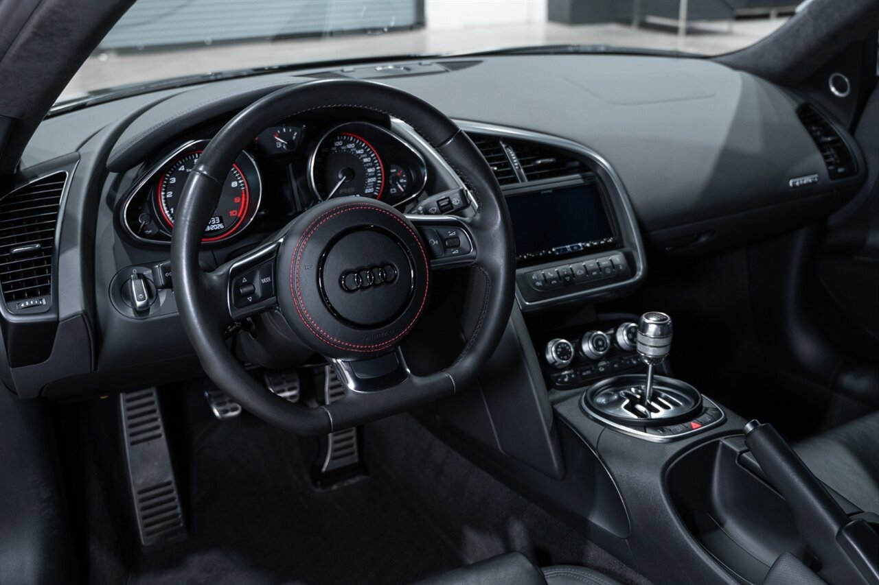 Used 2011 Audi R8 V10 AWD/4WD image 48