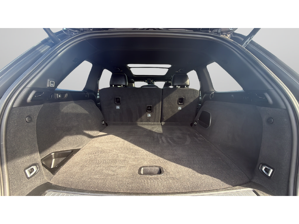 Used 2022 Jeep Grand Cherokee Overland w/ Luxury Tech Group IV AWD/4WD image 10