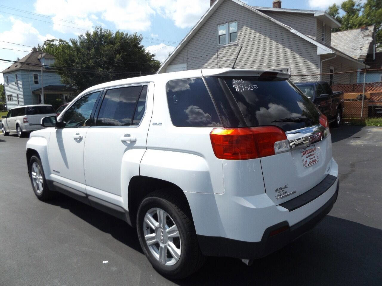 Used 2015 GMC Terrain SLE image 9