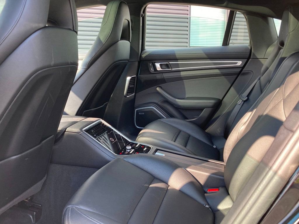 Certified 2023 Porsche Panamera 4 Platinum Edition AWD/4WD image 18