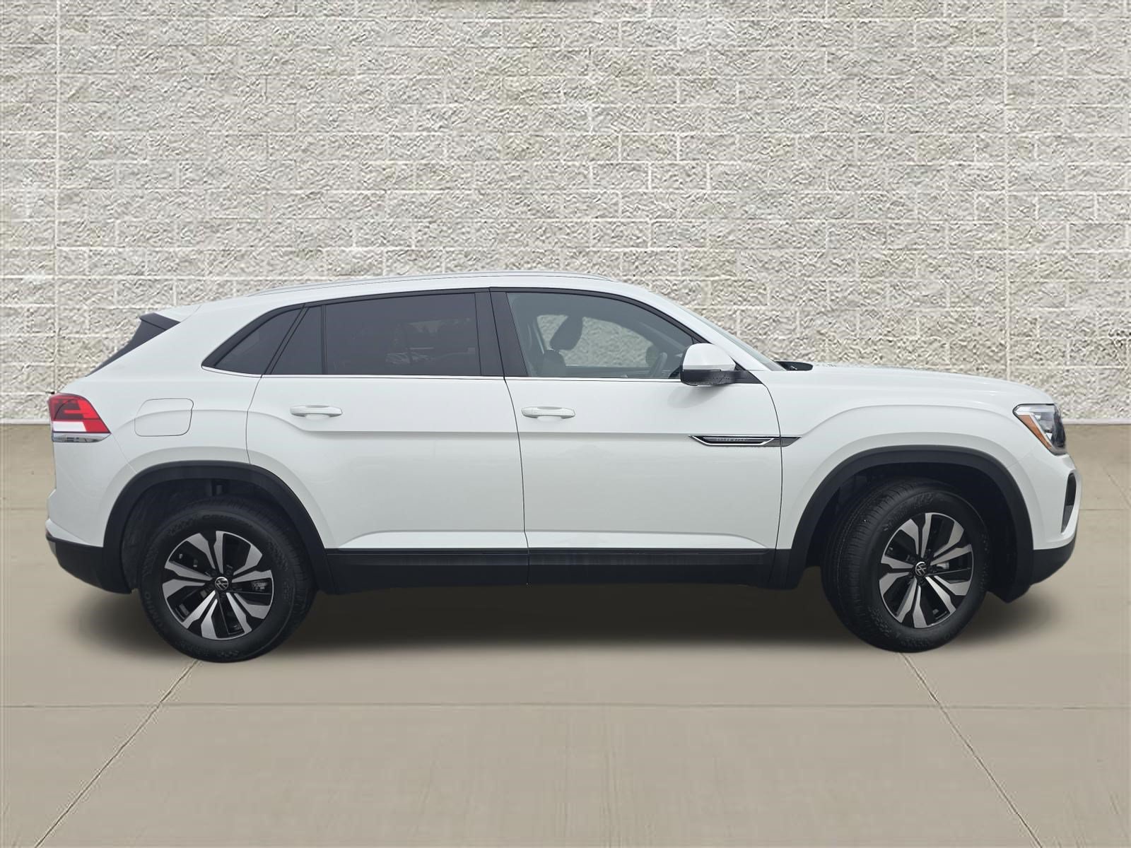 New 2026 Volkswagen Atlas Cross Sport SE AWD/4WD image 8