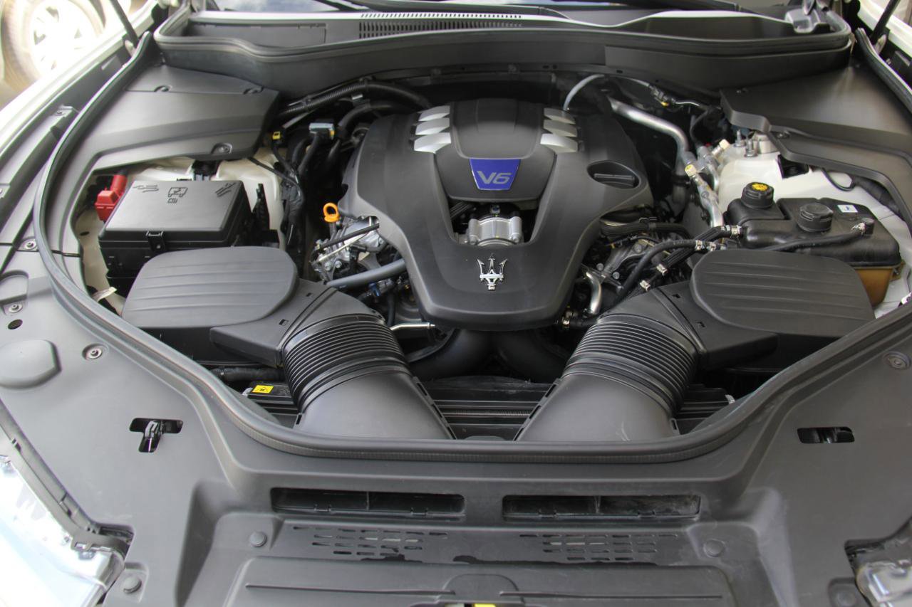 Used 2020 Maserati Levante S image 38