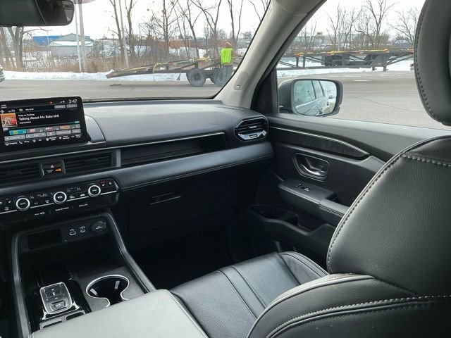 Used 2023 Honda Pilot Elite image 27