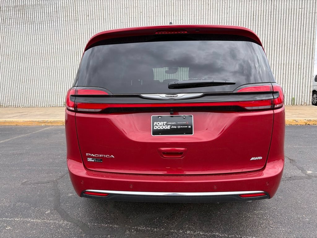 New 2026 Chrysler Pacifica Select AWD/4WD image 5