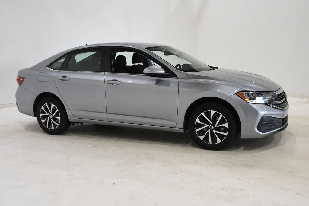Used 2024 Volkswagen Jetta S FWD image 3