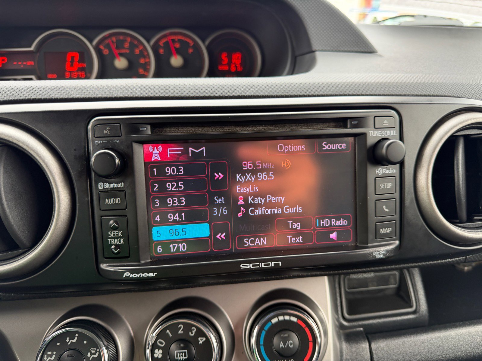 Used 2013 Scion xB 10 Series FWD image 20