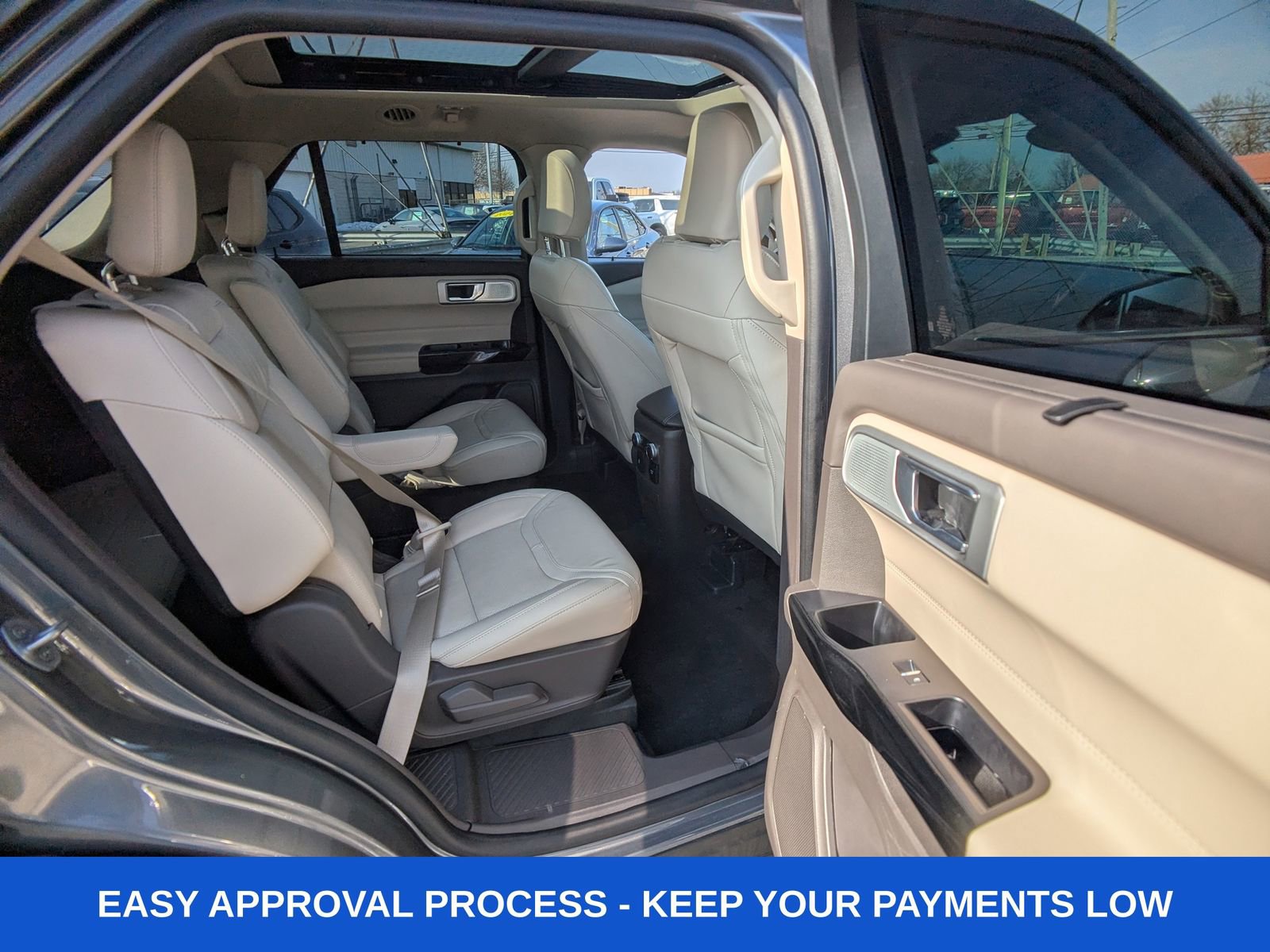 Used 2022 Ford Explorer Platinum w/ Equipment Group 601A image 17