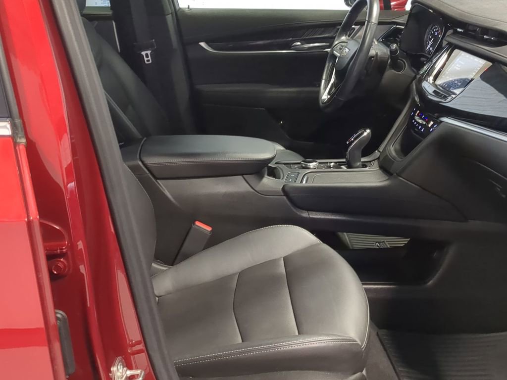 Used 2024 Cadillac XT6 Premium Luxury w/ Technology Package AWD/4WD image 22