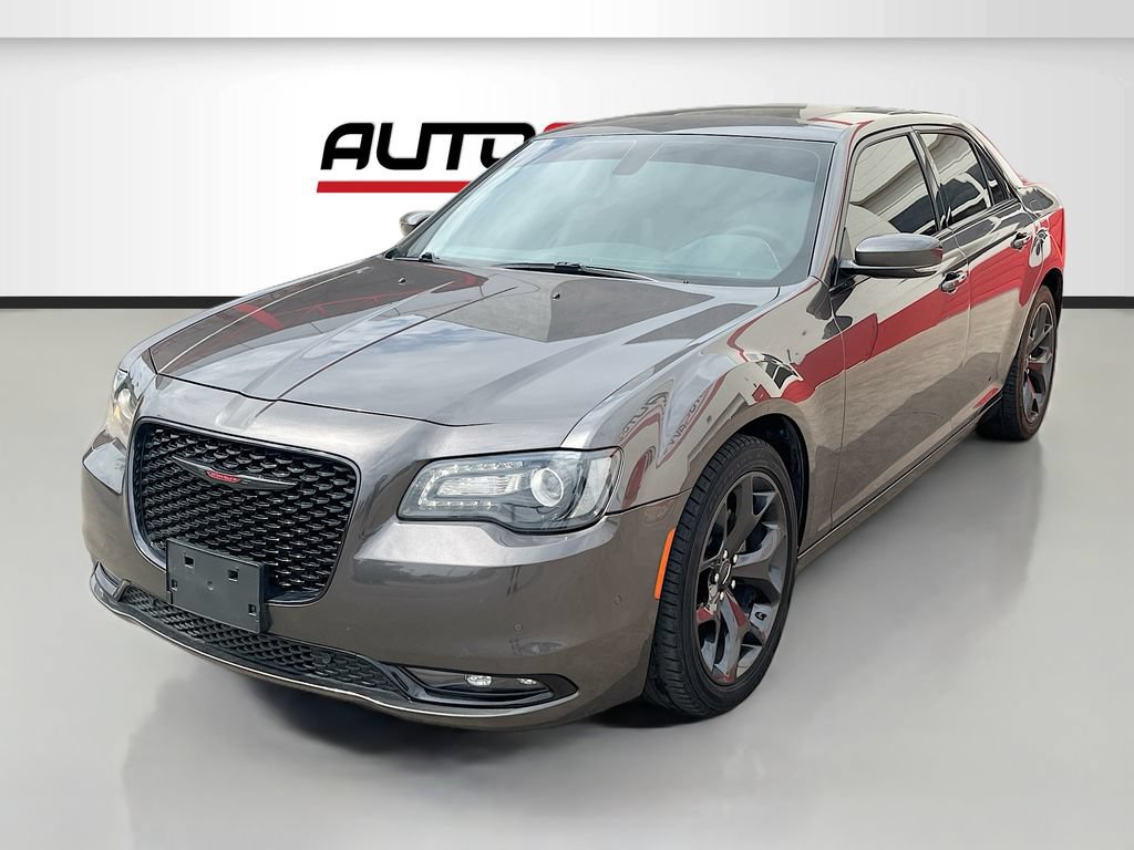 Used 2023 Chrysler 300 S RWD image 3