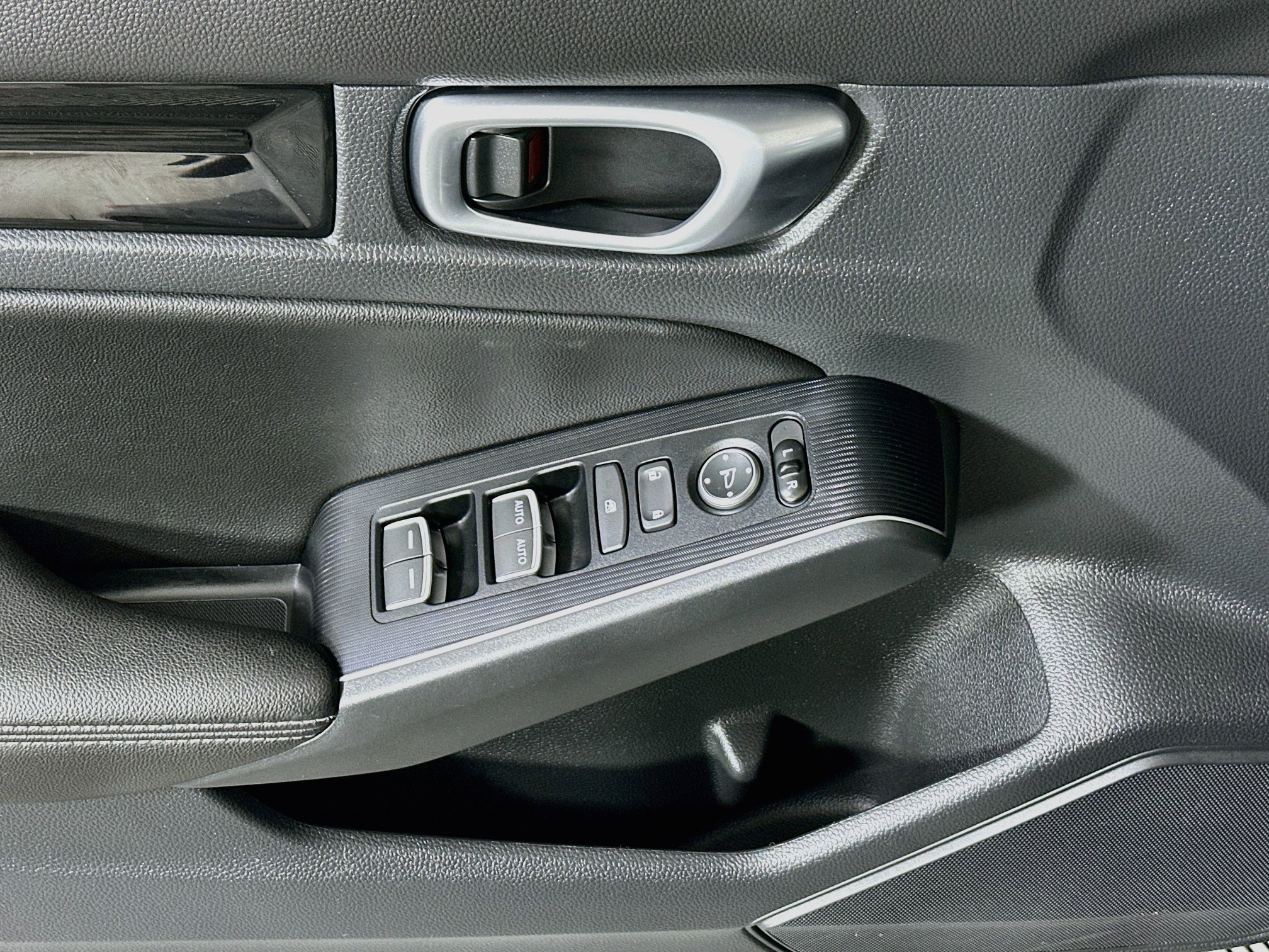 Used 2024 Honda Civic Sport Touring image 14