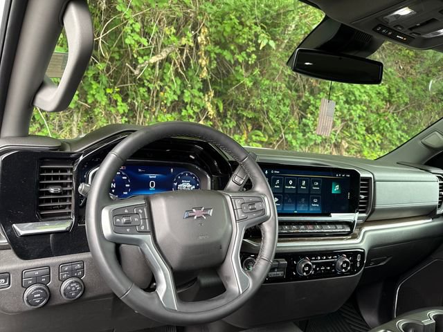 Used 2025 Chevrolet Silverado 2500 LT w/ Trail Boss Package AWD/4WD image 18
