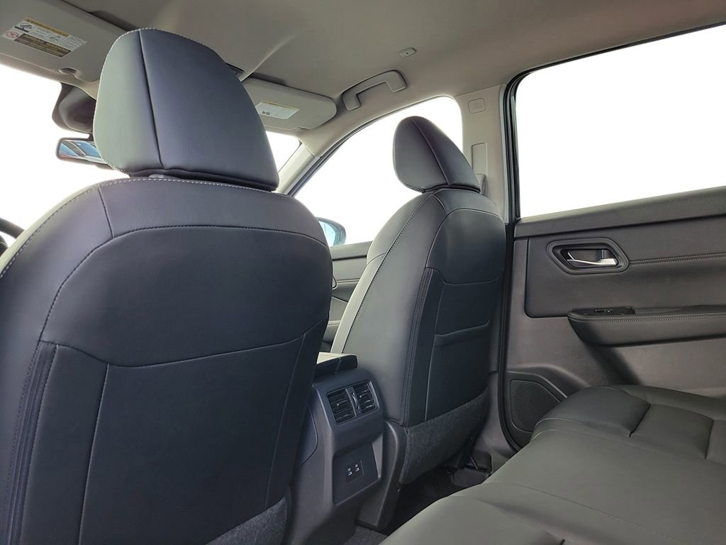New 2025 Nissan Rogue SL image 18