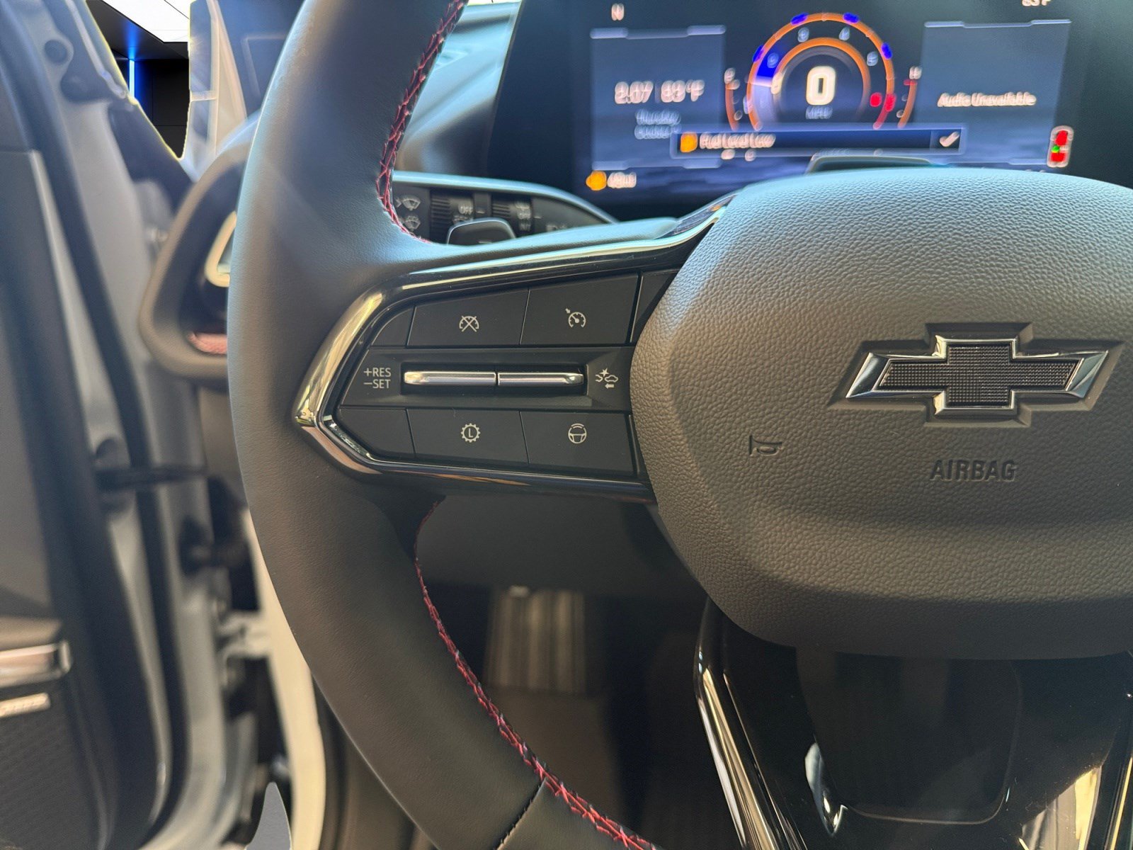 New 2027 Chevrolet Traverse RS w/ LPO, Floor Liner Package FWD image 24