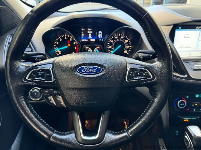 Used 2019 Ford Escape SEL image 13