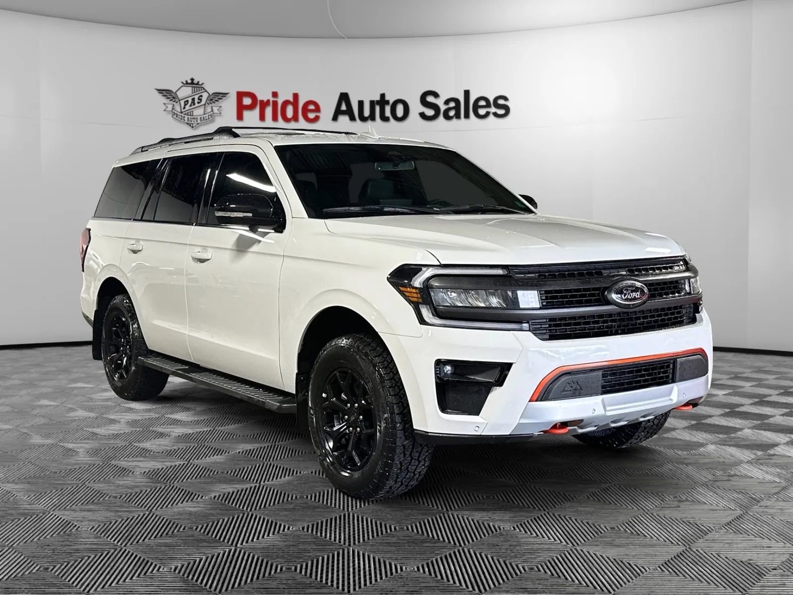 Used 2022 Ford Expedition Timberline image 4