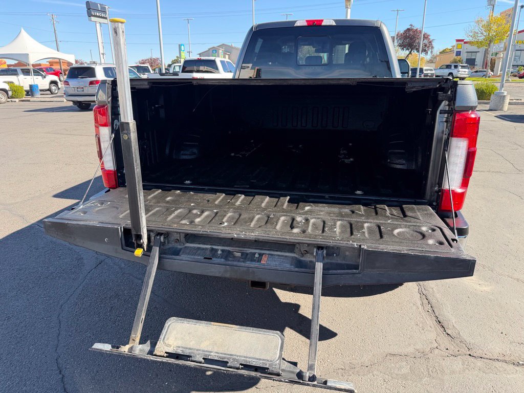 Used 2018 Ford F350 Lariat w/ Lariat Ultimate Package AWD/4WD image 37
