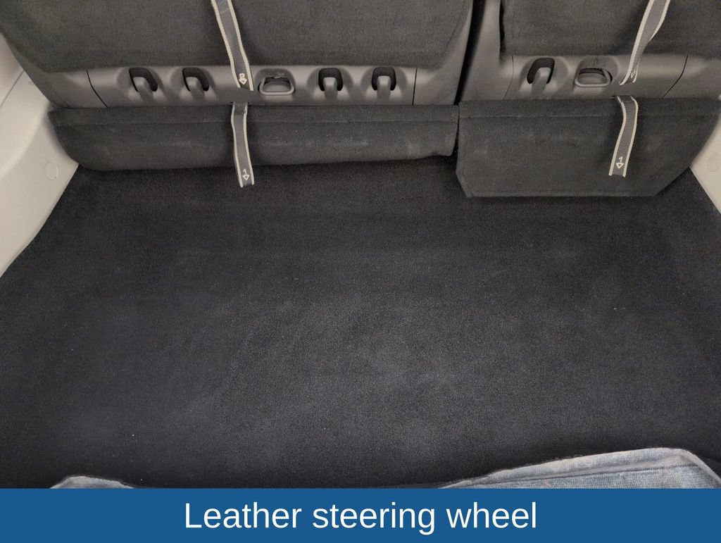 Used 2017 Chrysler Pacifica Touring-L FWD image 28