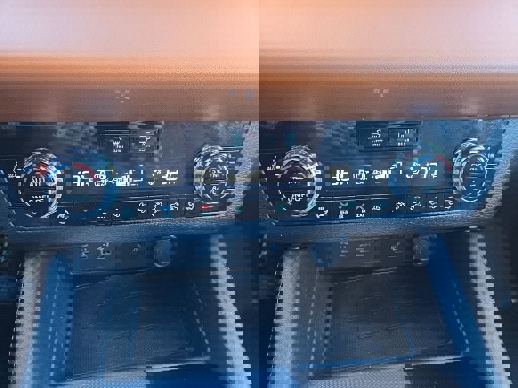 Used 2023 Mitsubishi Outlander SEL image 18