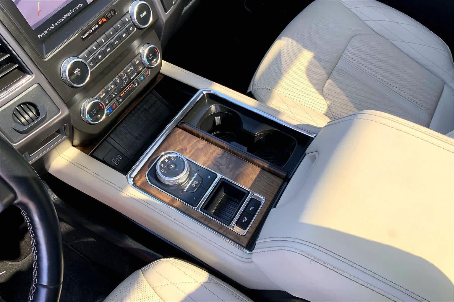 Used 2021 Ford Expedition Platinum RWD image 15