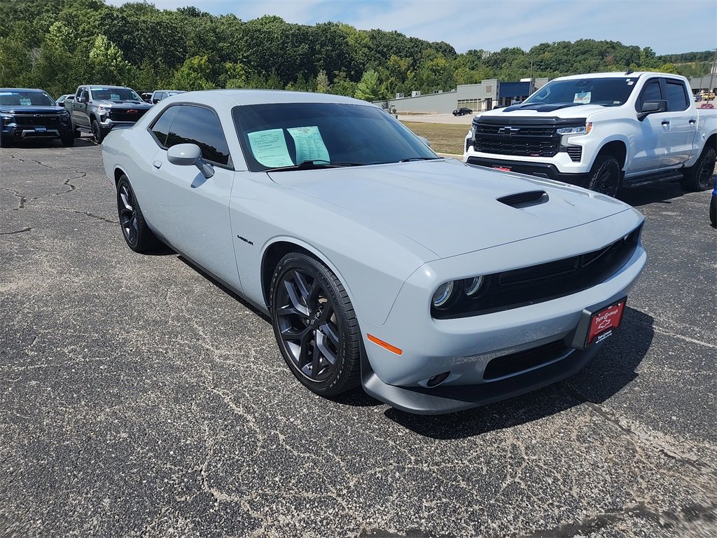 Used 2022 Dodge Challenger R/T w/ Blacktop Package image 2