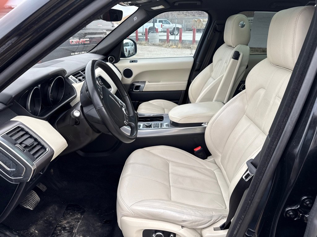 Used 2017 Land Rover Range Rover Sport HSE image 10