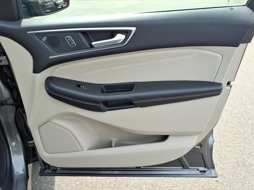 Used 2024 Ford Edge Titanium AWD/4WD image 30