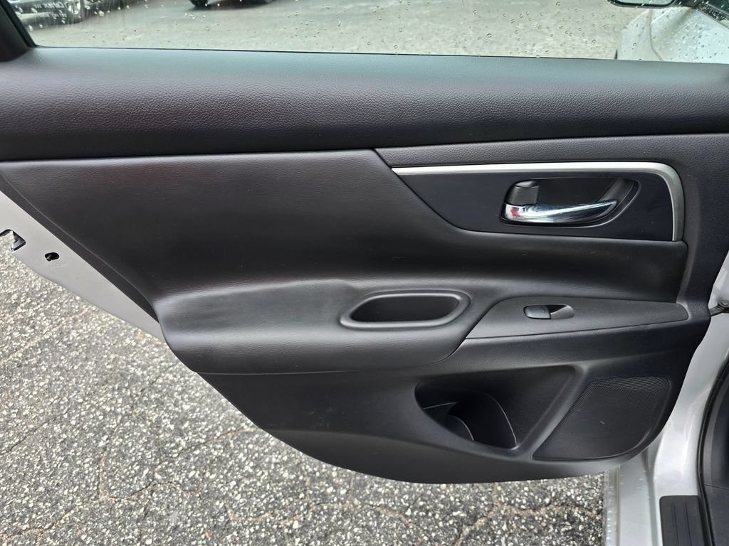 Used 2015 Nissan Altima 2.5 SV FWD image 47