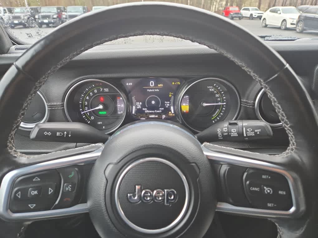 Used 2023 Jeep Wrangler Unlimited Sahara w/ Cold Weather Group AWD/4WD image 21